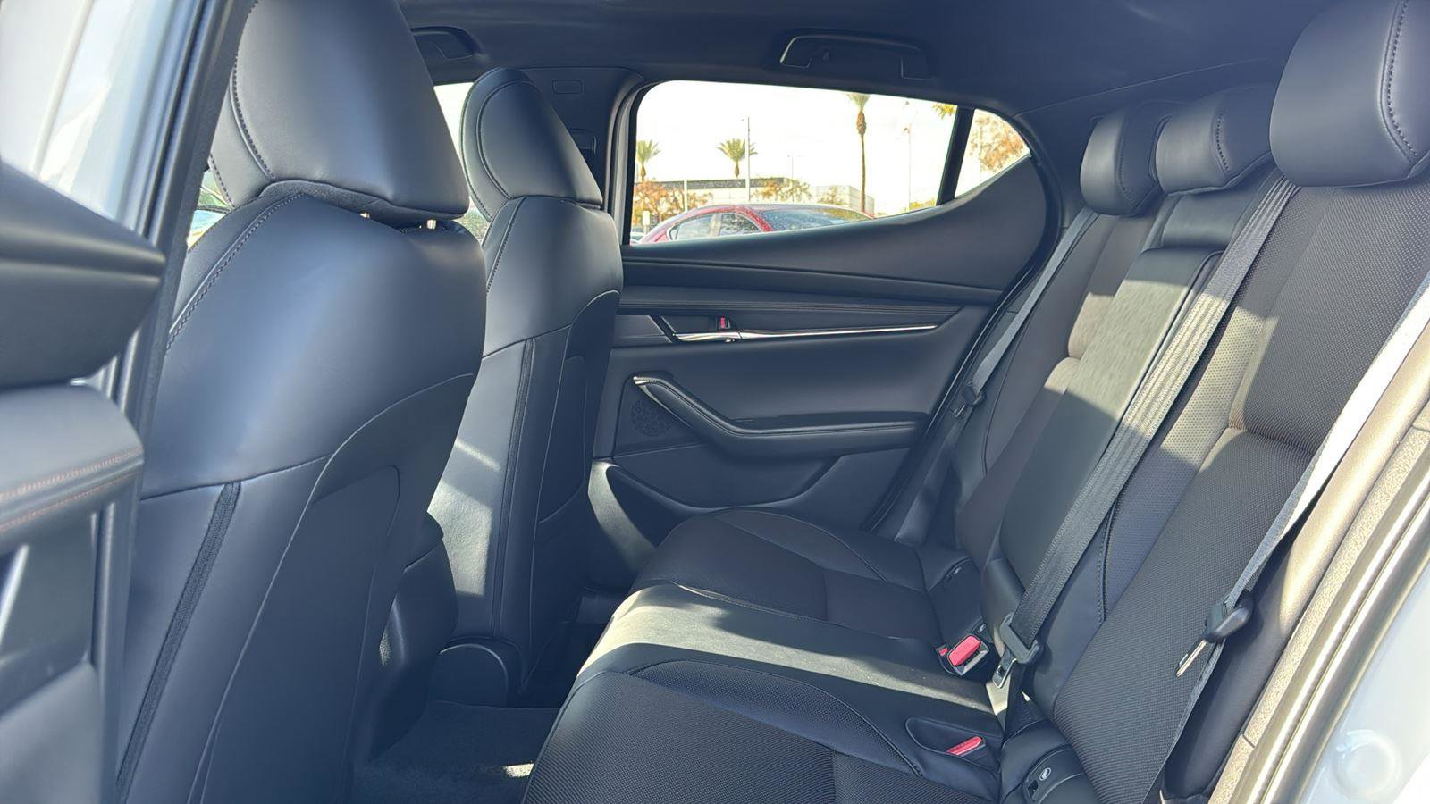 New 2026 MAZDA MAZDA3 Hatchback w/Premium Plus Pkg image 23