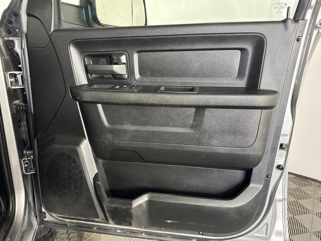 Used 2022 RAM 5500 Tradesman w/ Chrome Appearance Group AWD/4WD image 37