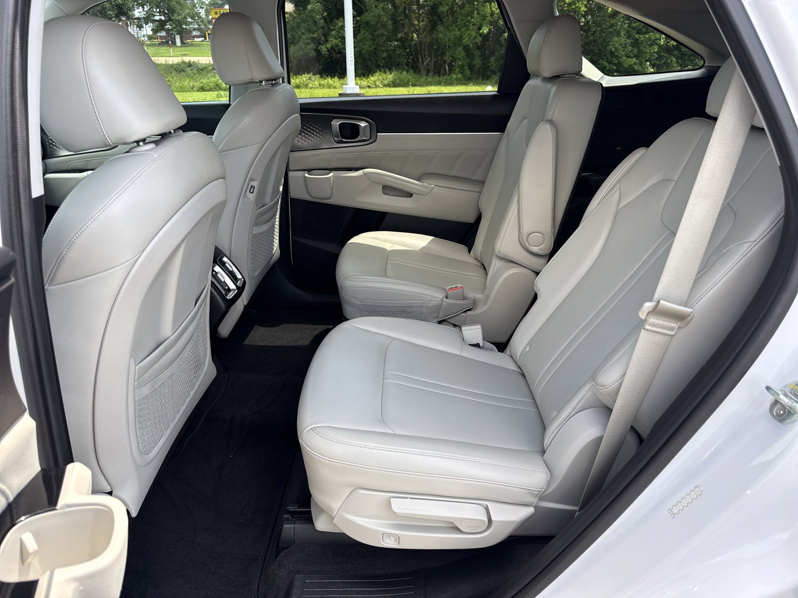 Used 2022 Kia Sorento SX FWD image 13