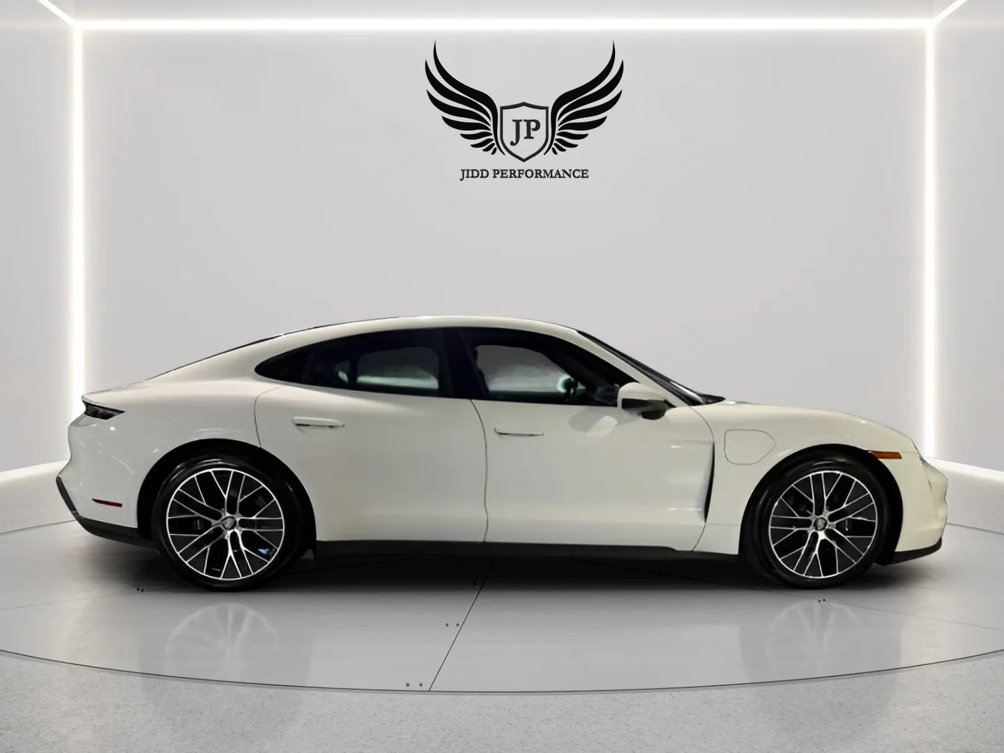 Used 2022 Porsche Taycan RWD image 8