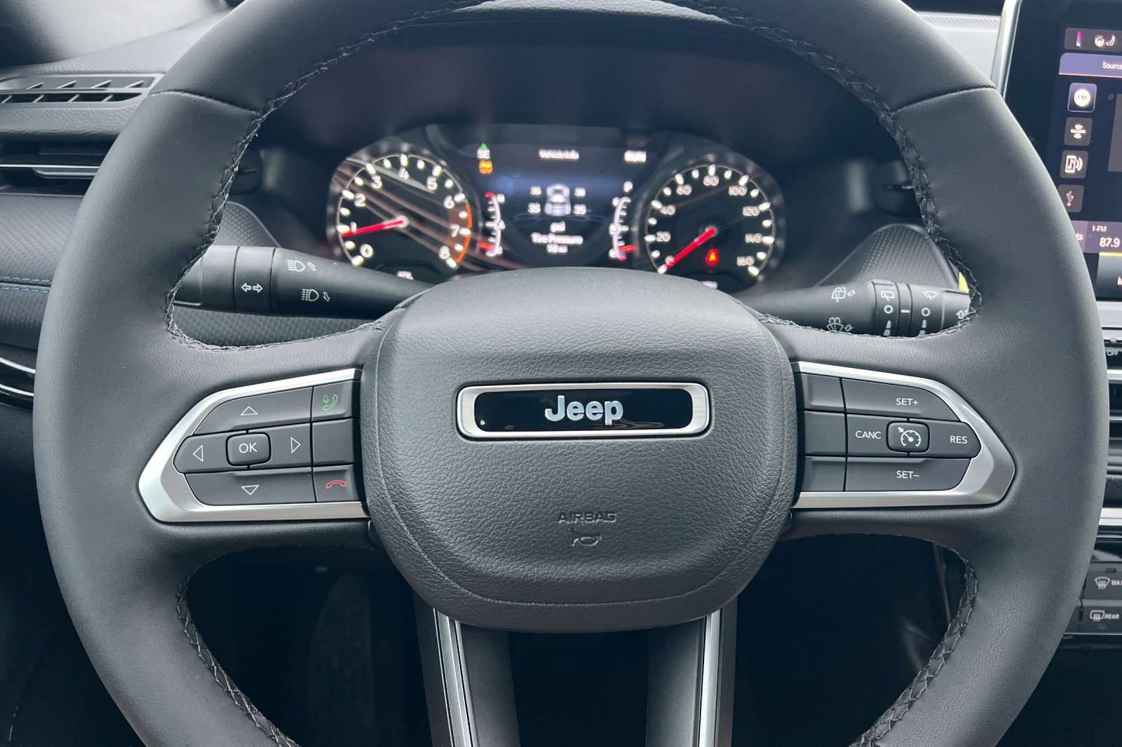 New 2026 Jeep Compass Latitude image 21