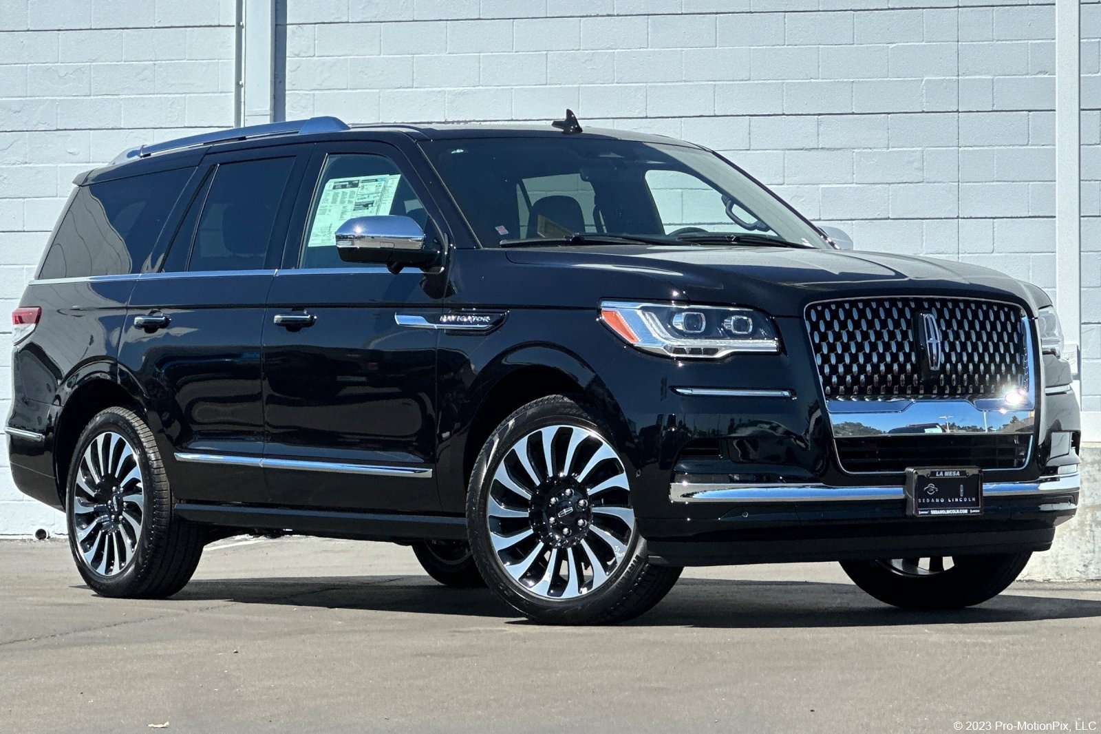 New 2024 Lincoln Navigator Black Label video 1