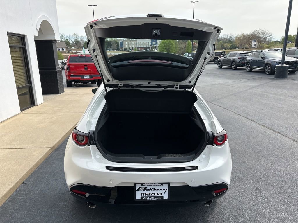 New 2026 MAZDA MAZDA3 Hatchback w/Premium Plus Pkg image 15