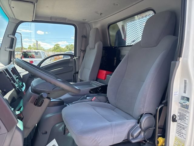 Used 2020 Isuzu NPR RWD image 8