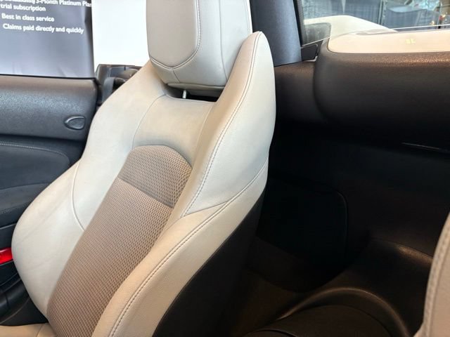 Used 2014 Nissan 370Z Touring RWD image 20