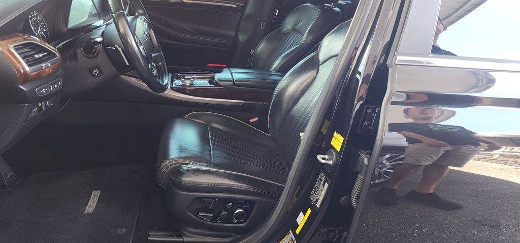 Used 2018 Genesis G90 5.0 Ultimate RWD image 25