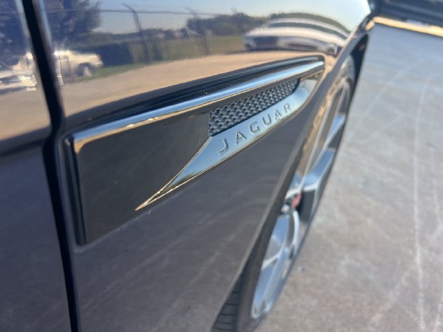 Used 2019 Jaguar XE S RWD image 32