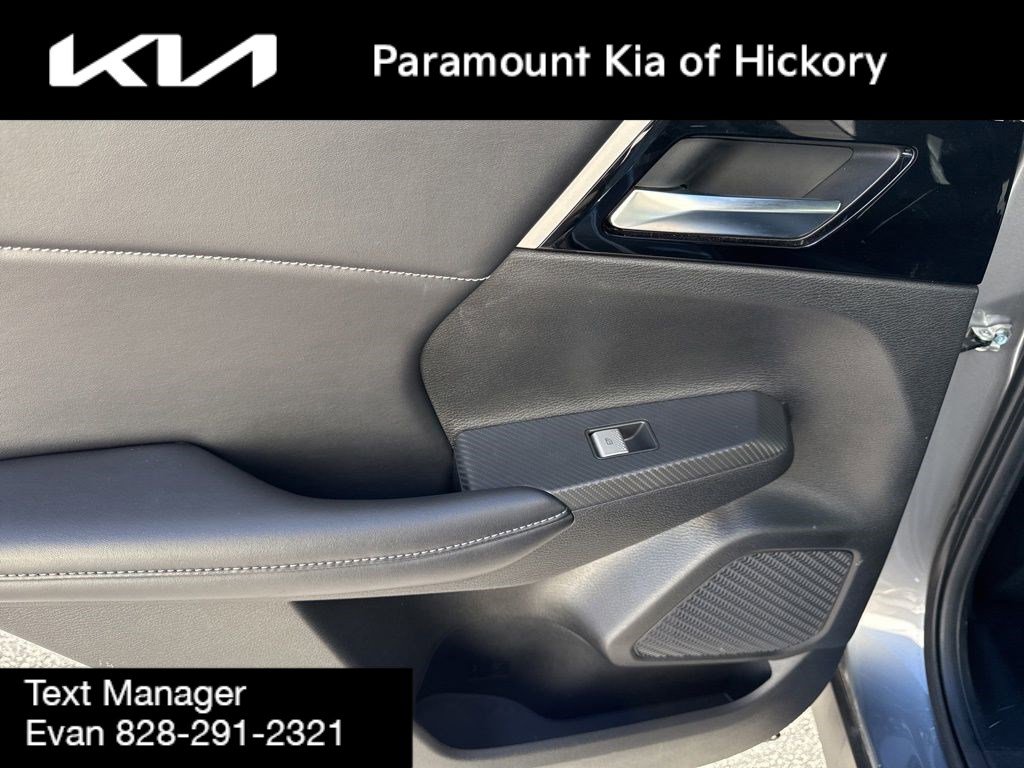 Used 2022 Mitsubishi Outlander SEL Black Edition FWD image 14