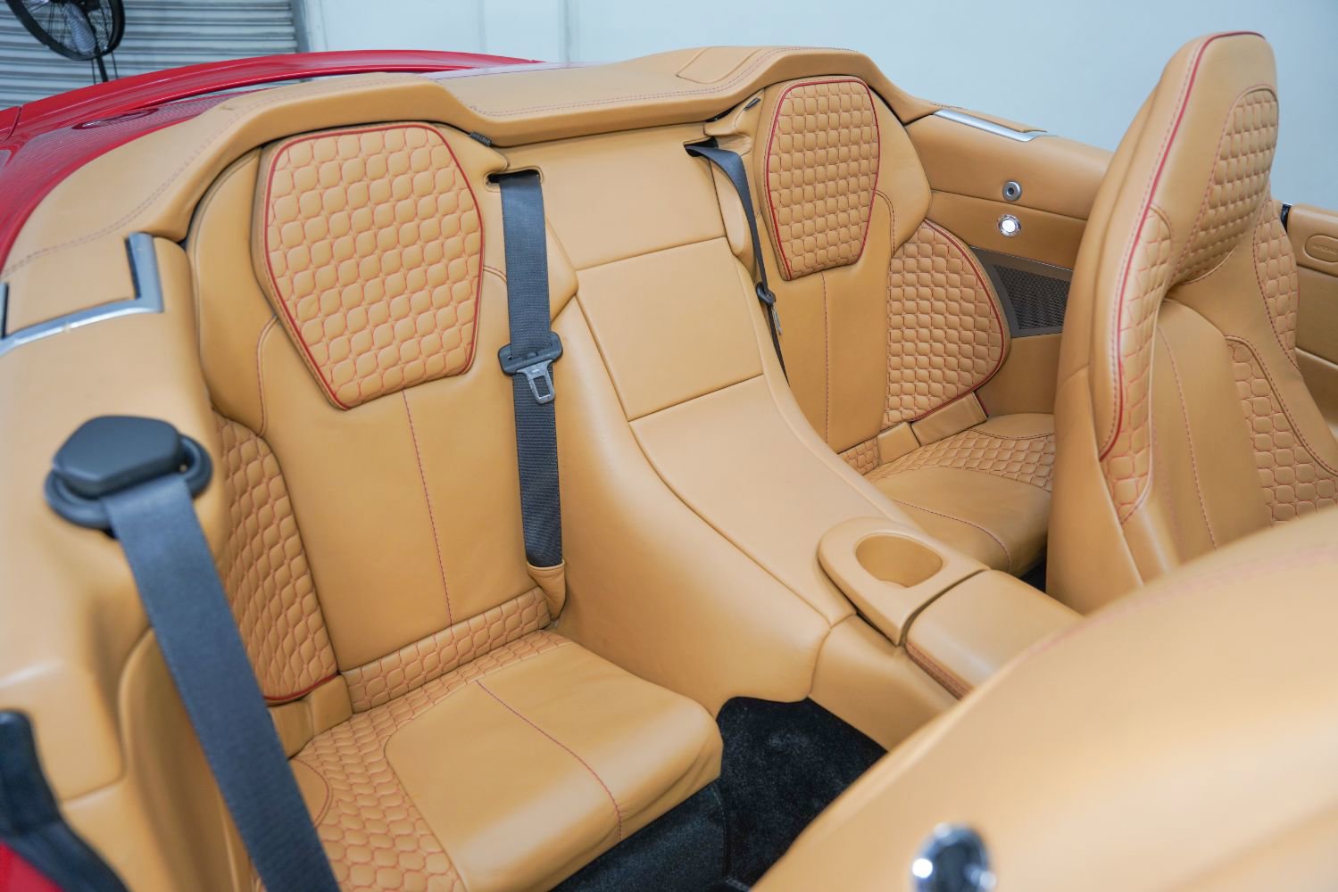 Used 2014 Aston Martin Vanquish Volante RWD image 30
