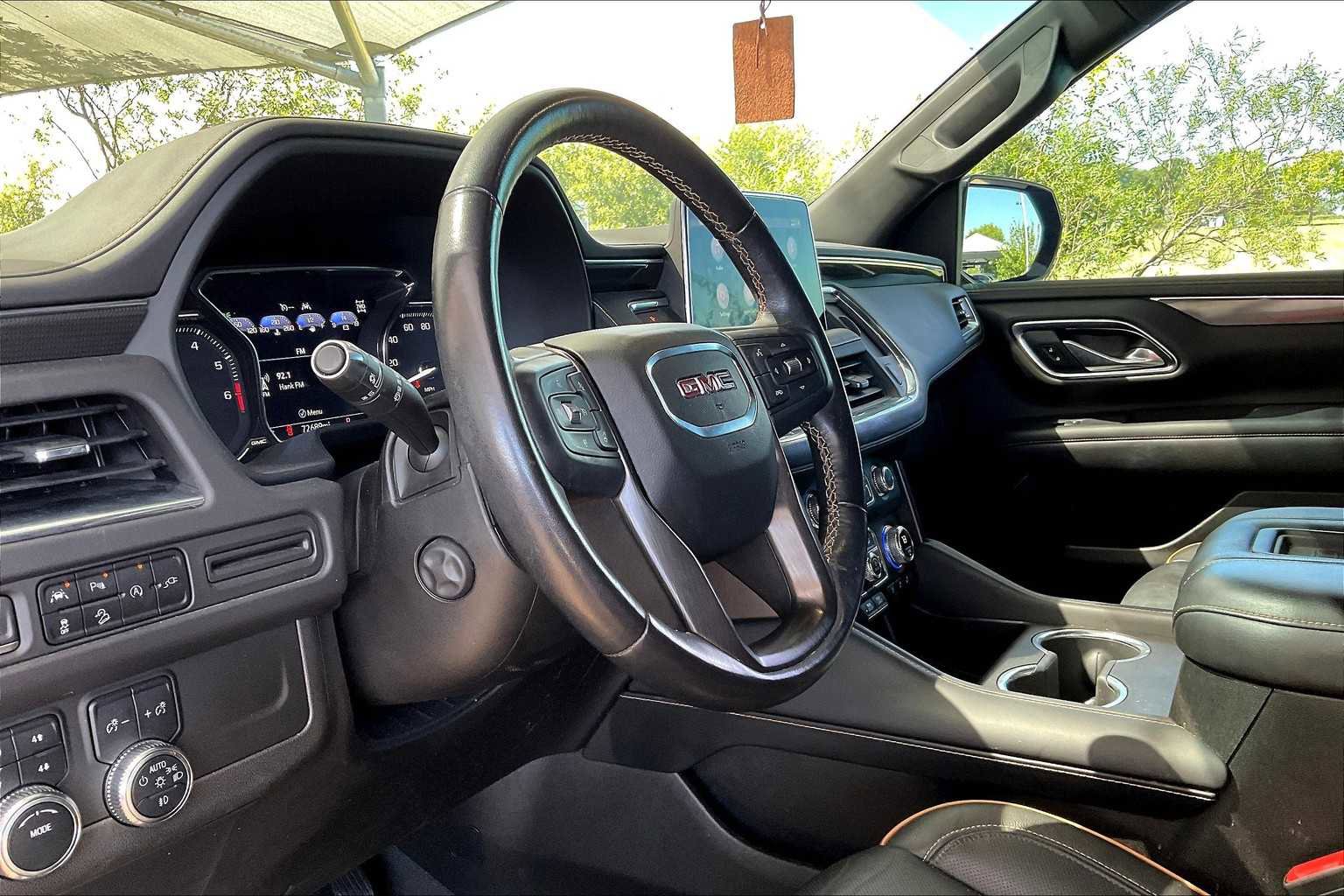 Used 2021 GMC Yukon AT4 image 17