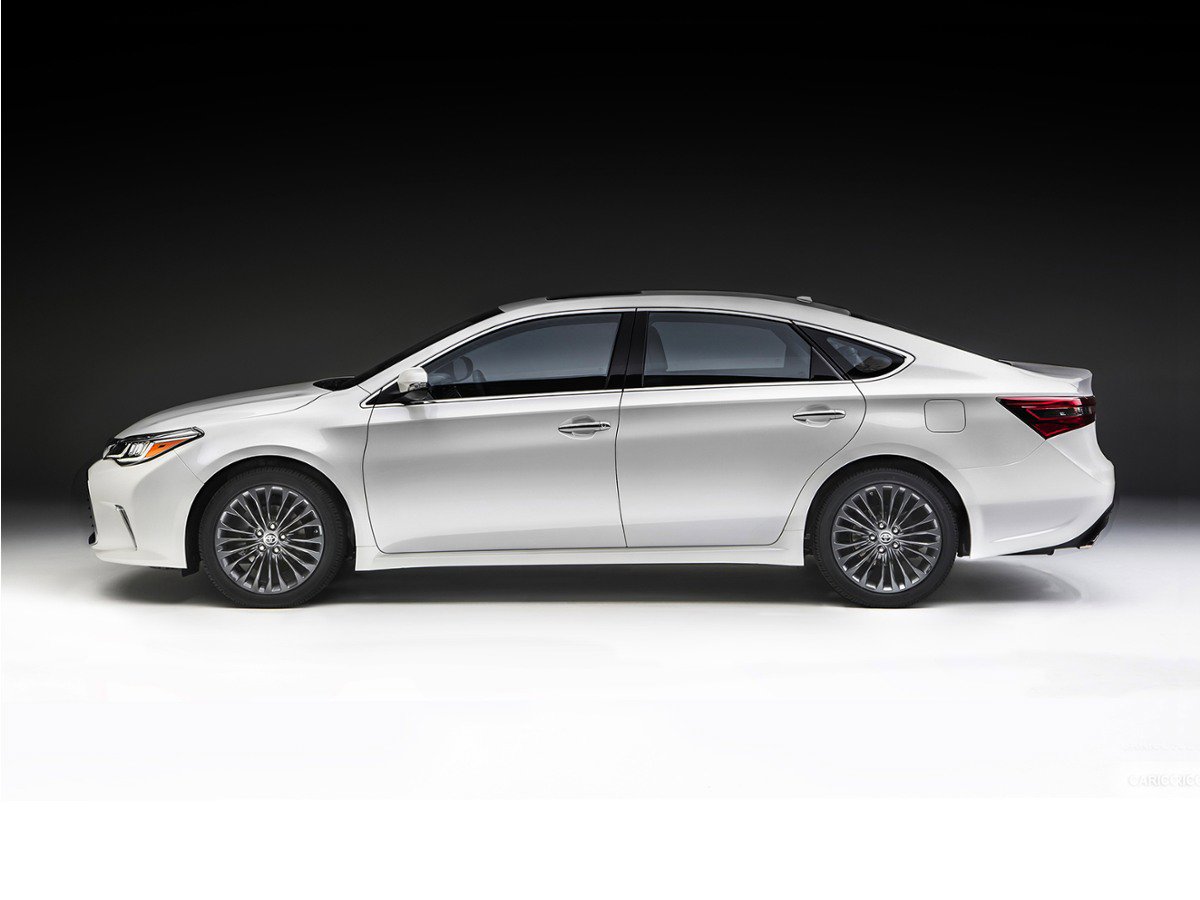 Used 2017 Toyota Avalon XLE w/ All Weather Liner Package