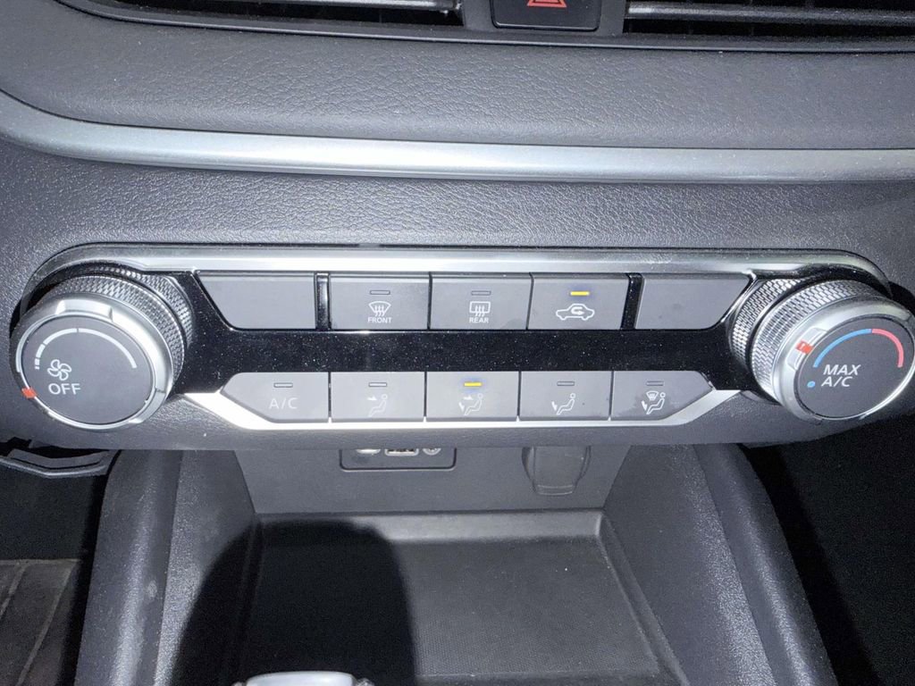 Used 2025 Nissan Altima 2.5 S FWD image 17