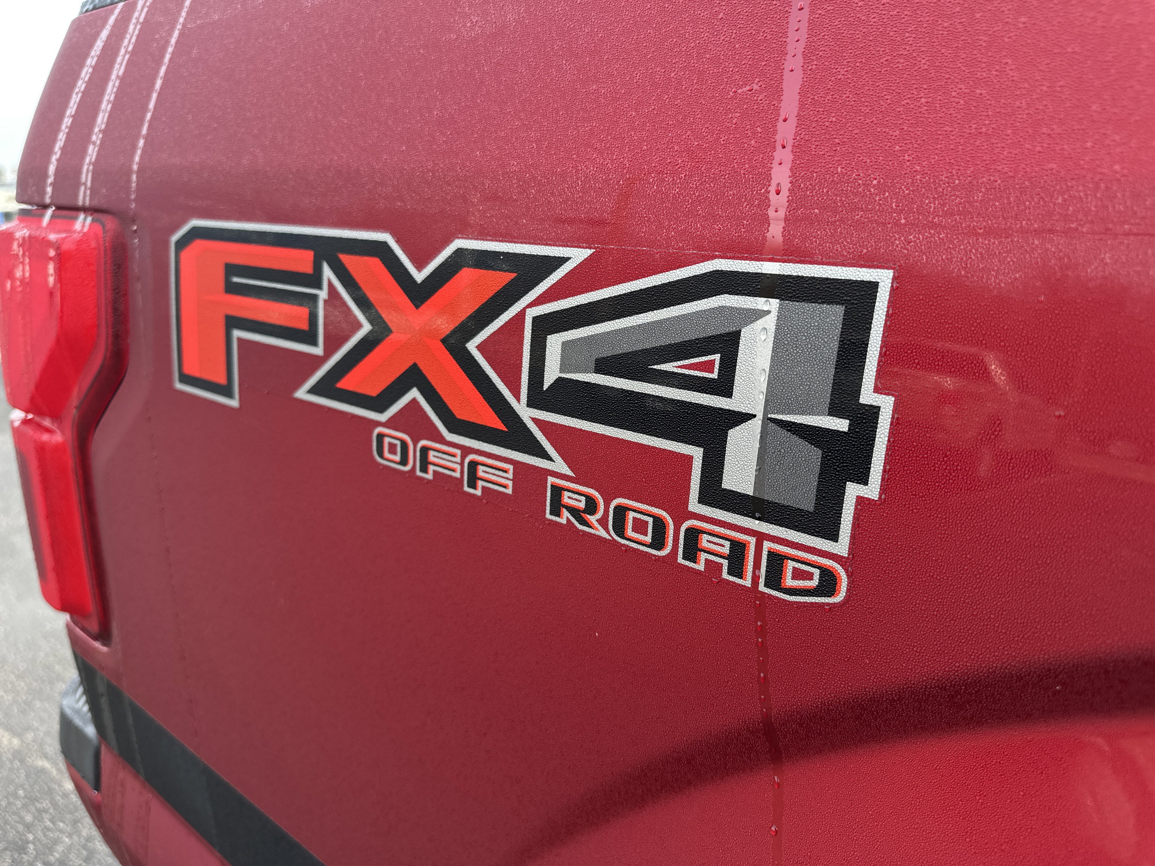 Used 2018 Ford F150 XLT w/ Equipment Group 302A Luxury image 9