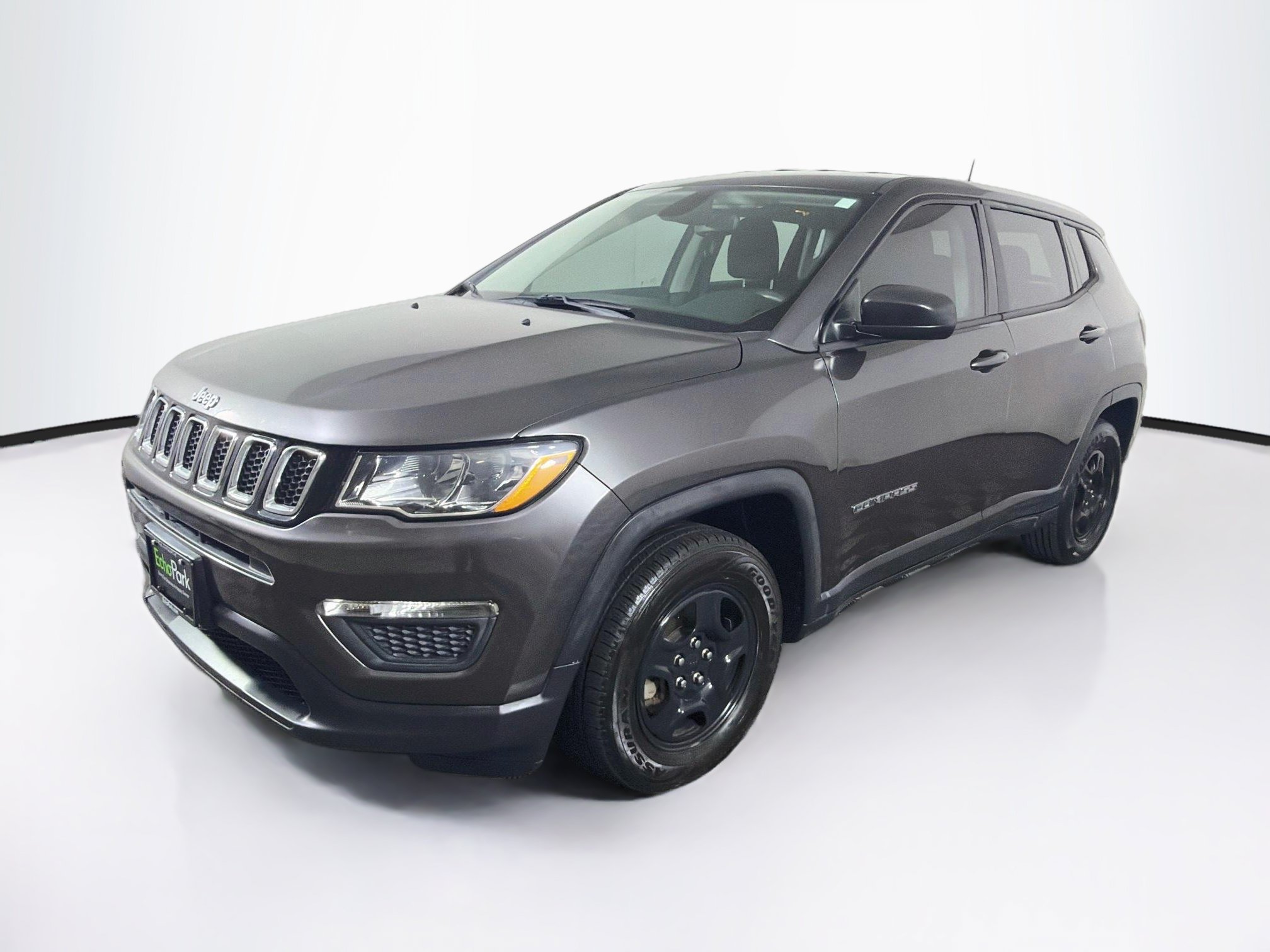 Used 2019 Jeep Compass Sport w/ Tech Group FWD image 3