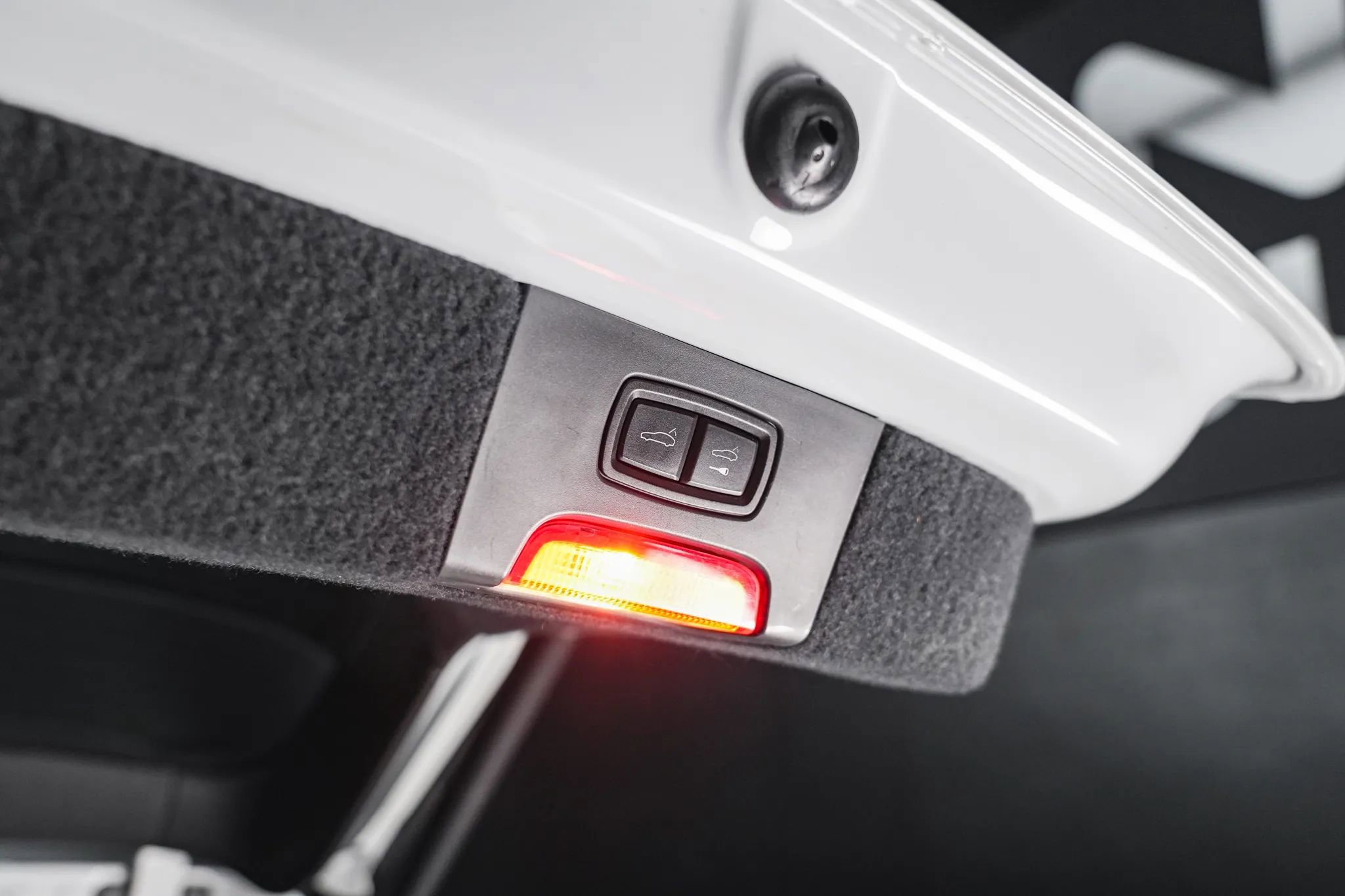 Used 2015 Porsche Cayenne Turbo image 76