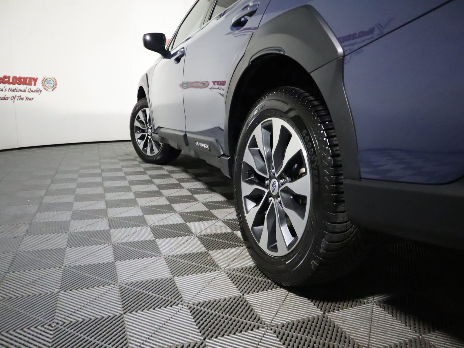 Used 2023 Subaru Outback Limited image 30