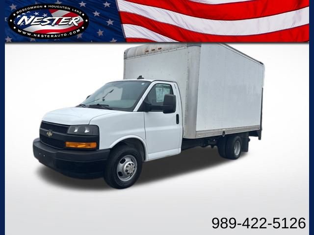Used 2018 Chevrolet Express 3500 w/ Driver Convenience Package image 1