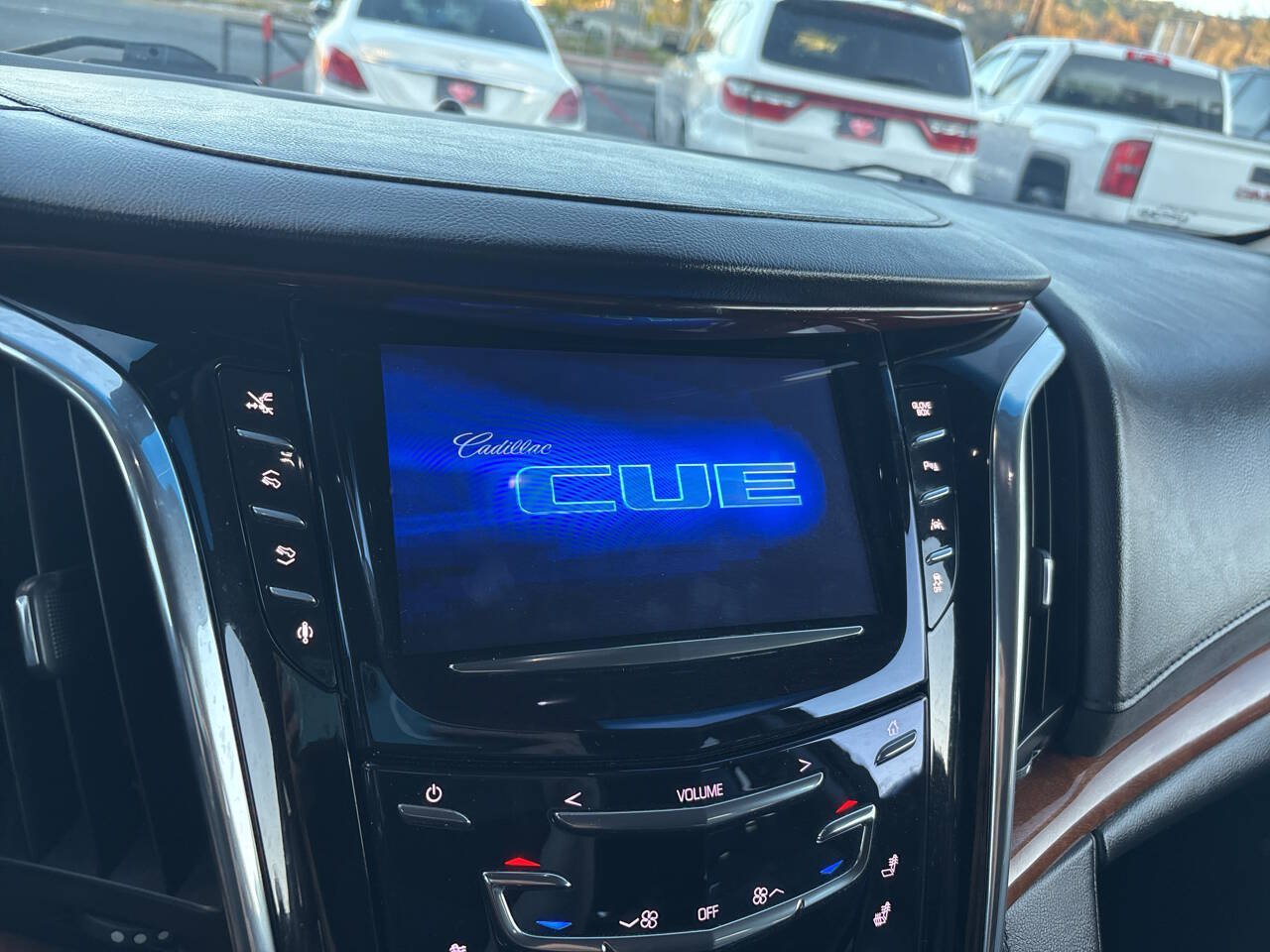 Used 2016 Cadillac Escalade ESV Premium AWD/4WD image 38
