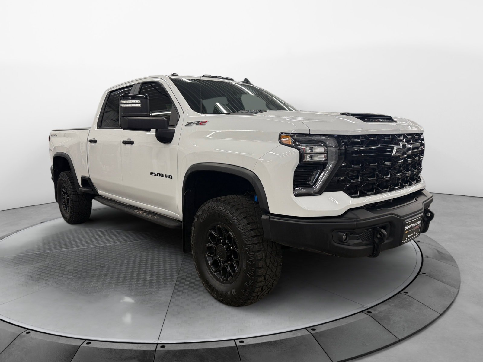 Used 2024 Chevrolet Silverado 2500 ZR2 w/ ZR2 Bison Edition AWD/4WD image 4
