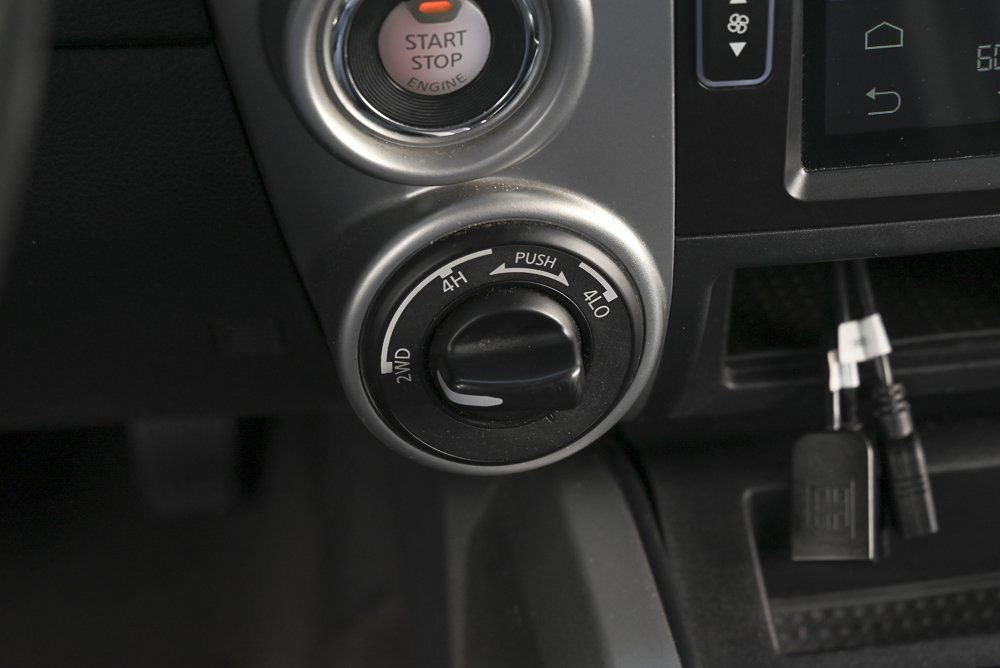 Used 2019 Nissan Titan PRO-4X image 31