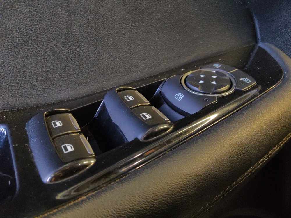 Used 2020 Ford Edge SEL image 27