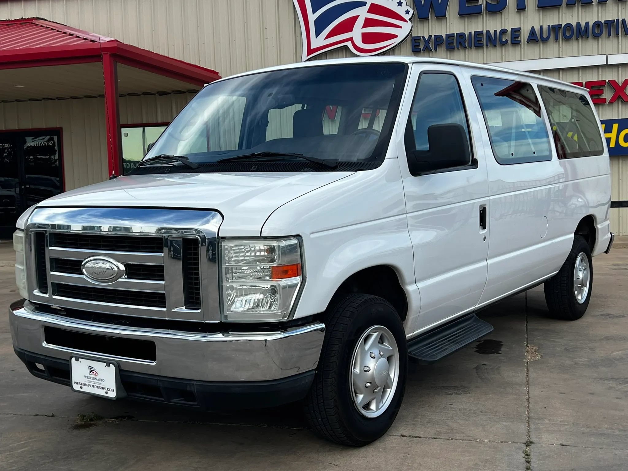 Used 2014 Ford E-350 and Econoline 350 XLT