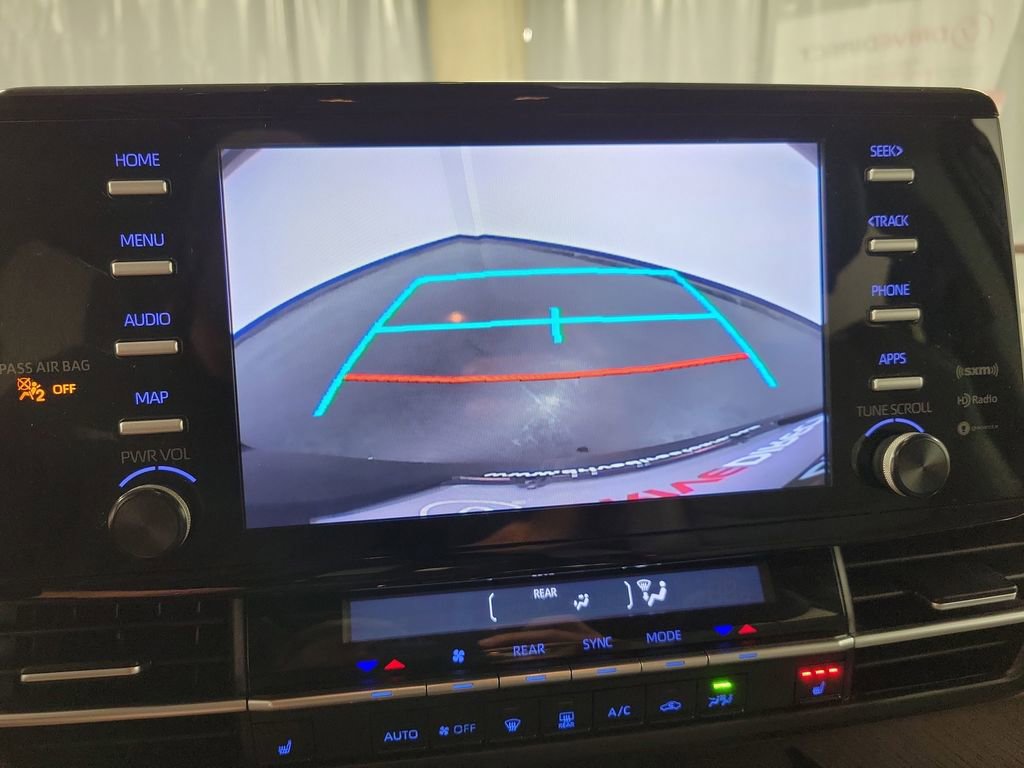 Used 2021 Toyota Sienna XLE AWD/4WD image 17