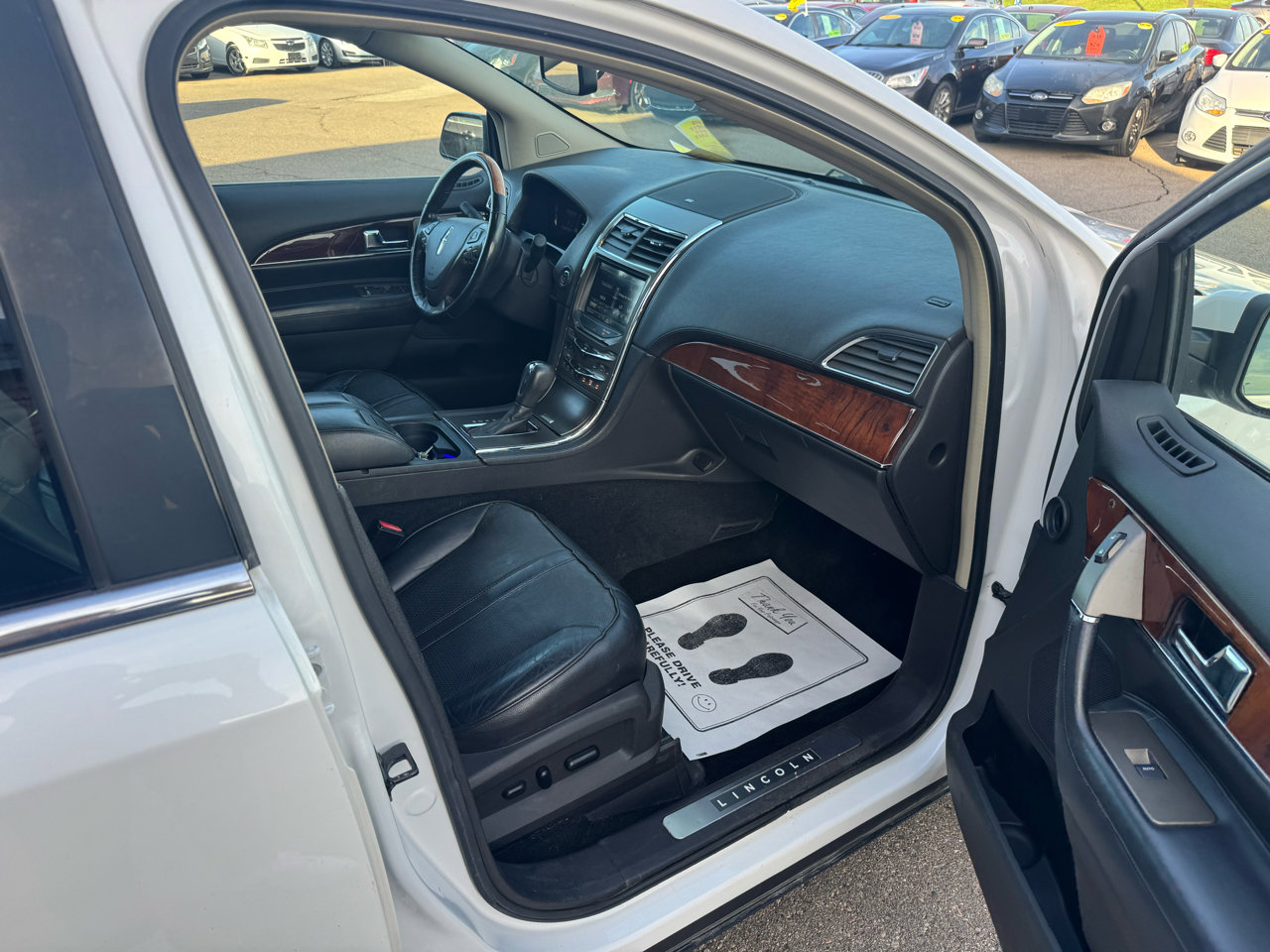 Used 2011 Lincoln MKX AWD w/ 102A Rapid Spec Order Code image 11