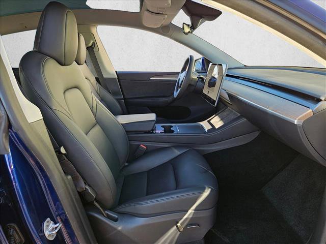 Used 2024 Tesla Model Y Long Range AWD/4WD image 25