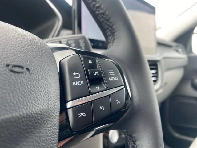 Used 2024 Ford Escape Platinum w/ Premium Technology Package AWD/4WD image 36