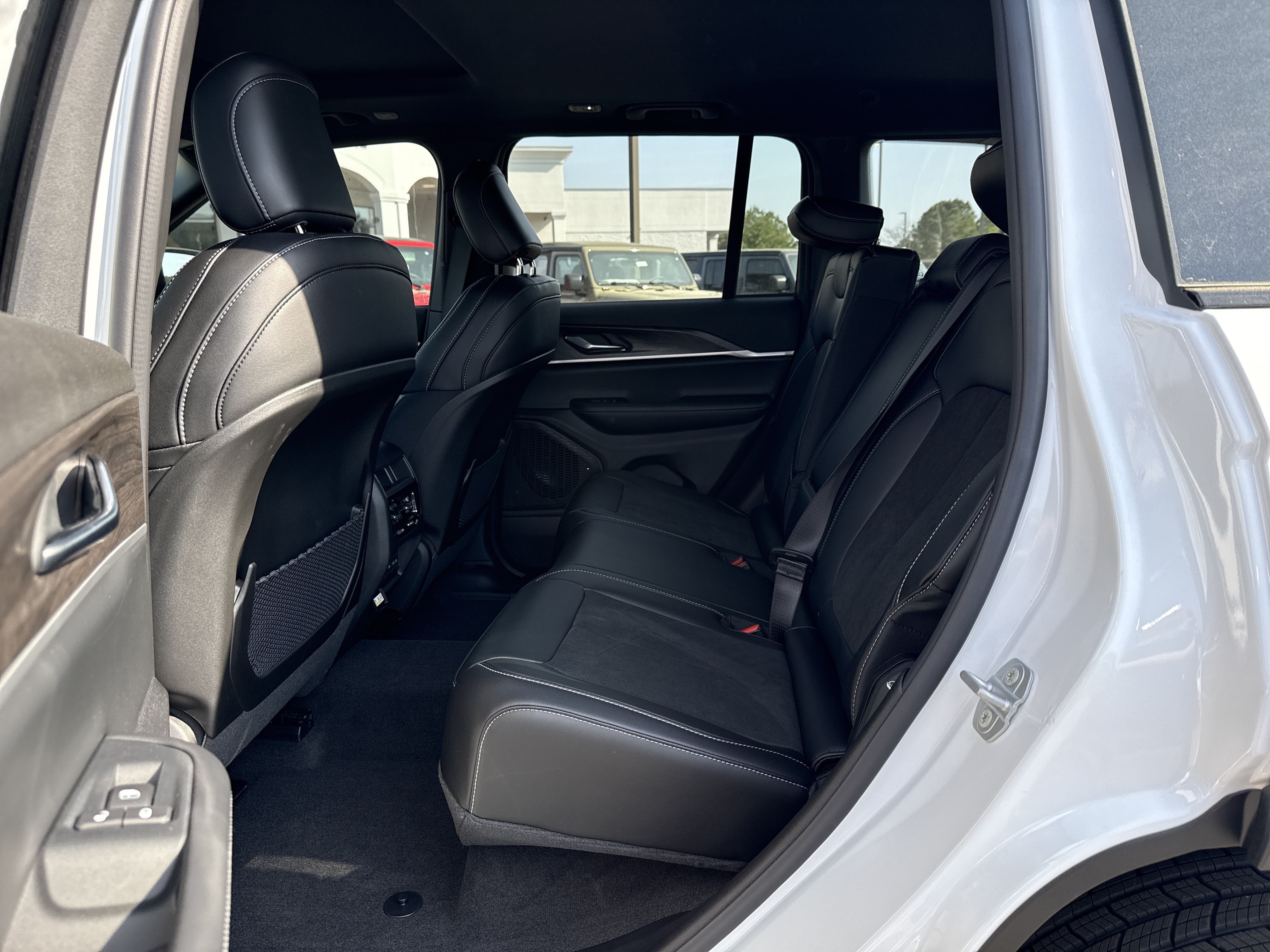 New 2026 Jeep Grand Cherokee Altitude RWD image 22
