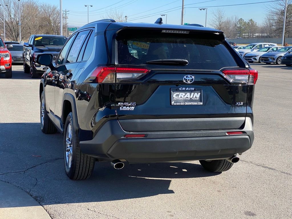 Used 2024 Toyota RAV4 XLE FWD image 5