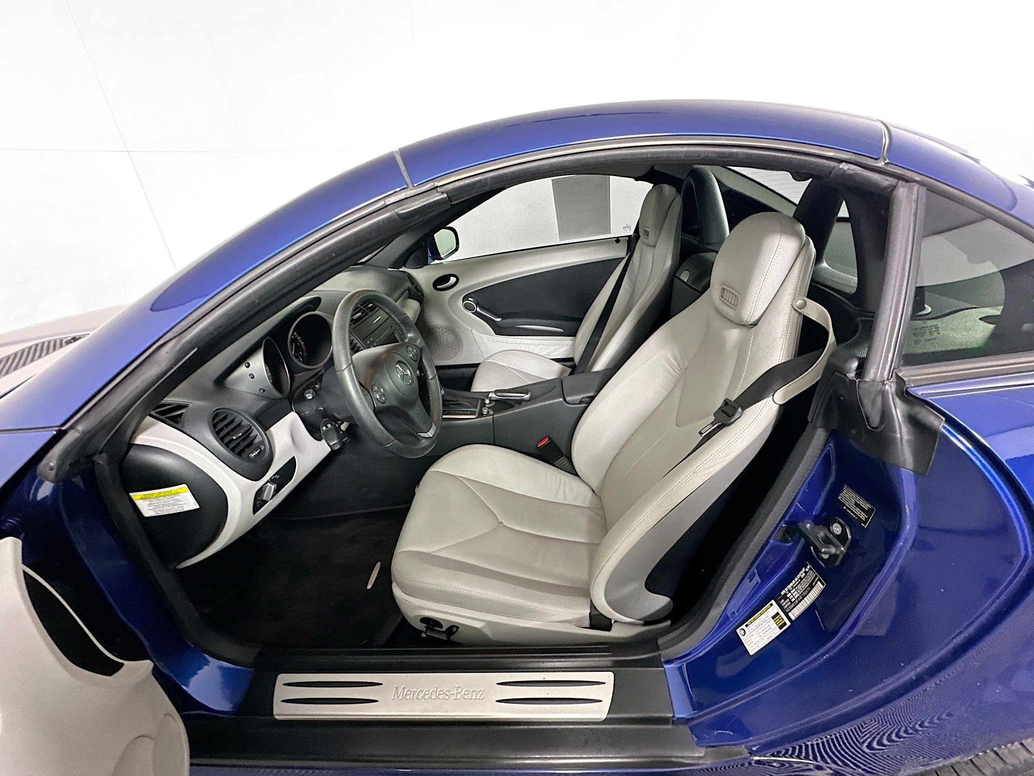 Used 2009 Mercedes-Benz SLK 350 image 13
