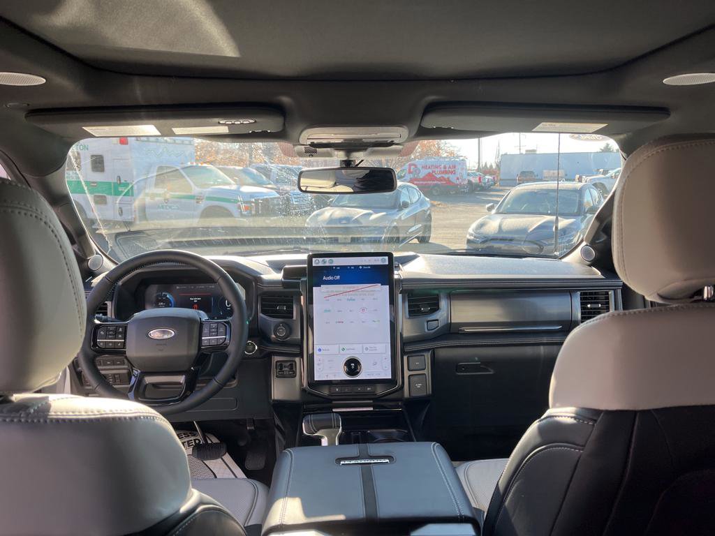 New 2023 Ford F150 Lightning Platinum image 24