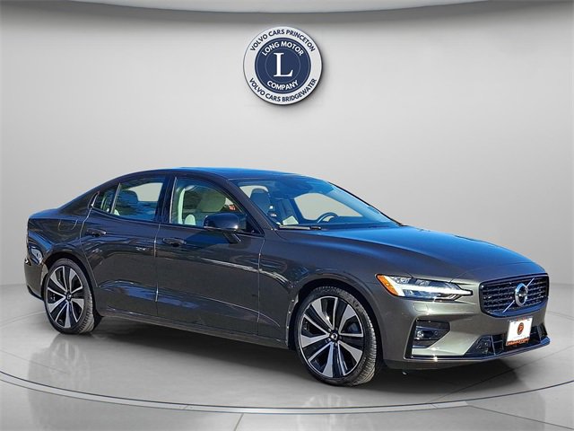 Used 2022 Volvo S60 B5 Momentum w/ Premium Package