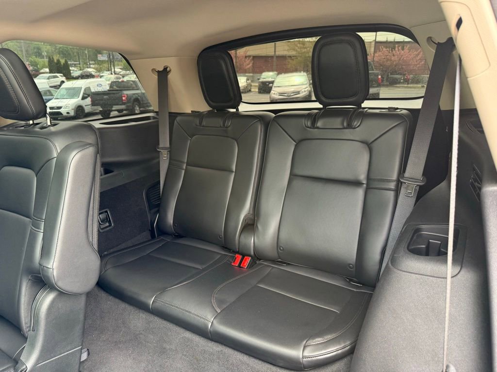 Used 2023 Lincoln Aviator AWD w/ Premium Package image 20