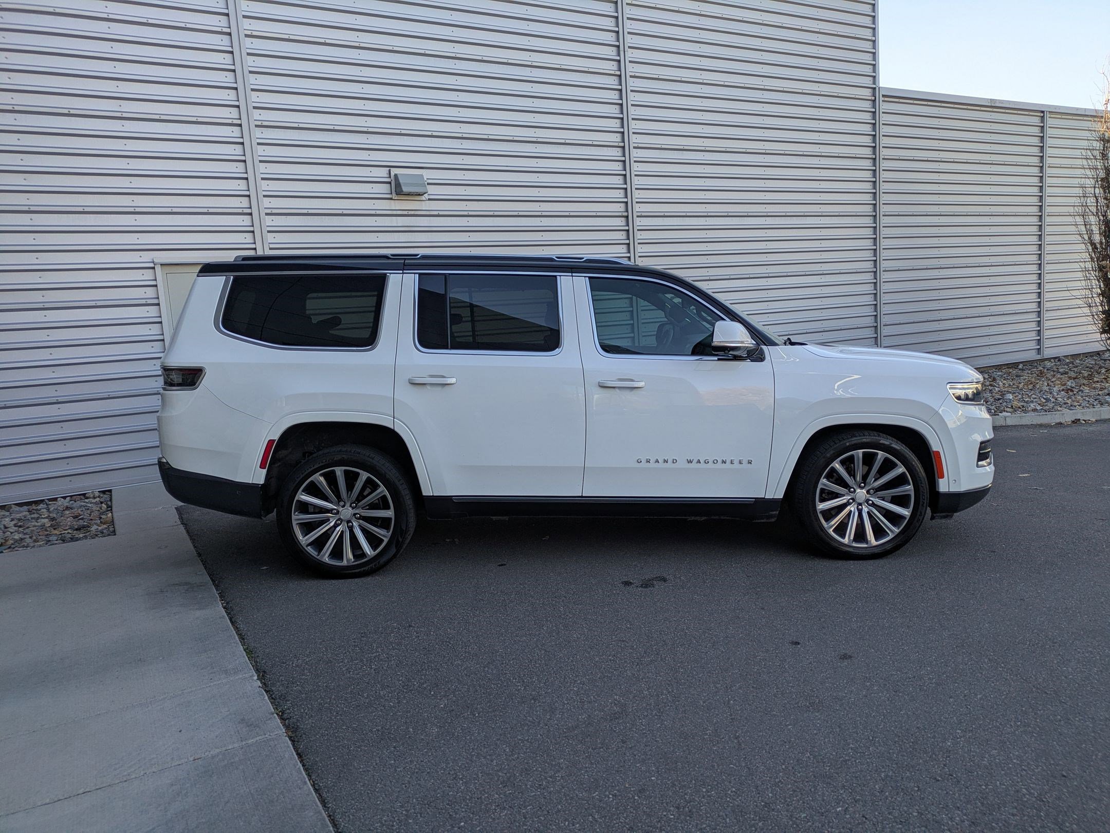 Used 2022 Jeep Grand Wagoneer Series II w/ Convenience Group III image 6