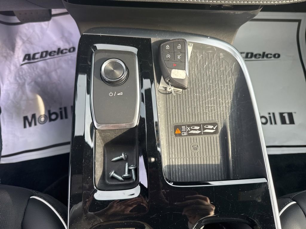 Used 2025 Buick Enclave Preferred image 21