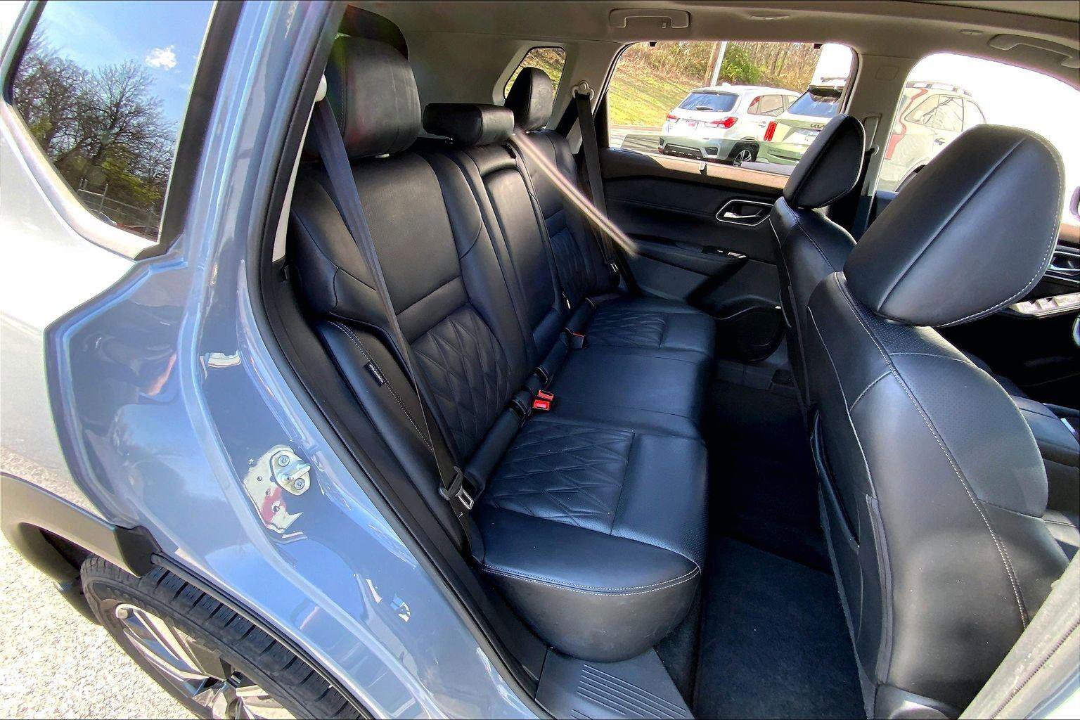 Used 2023 Nissan Rogue Platinum w/ Platinum Premium Package image 26