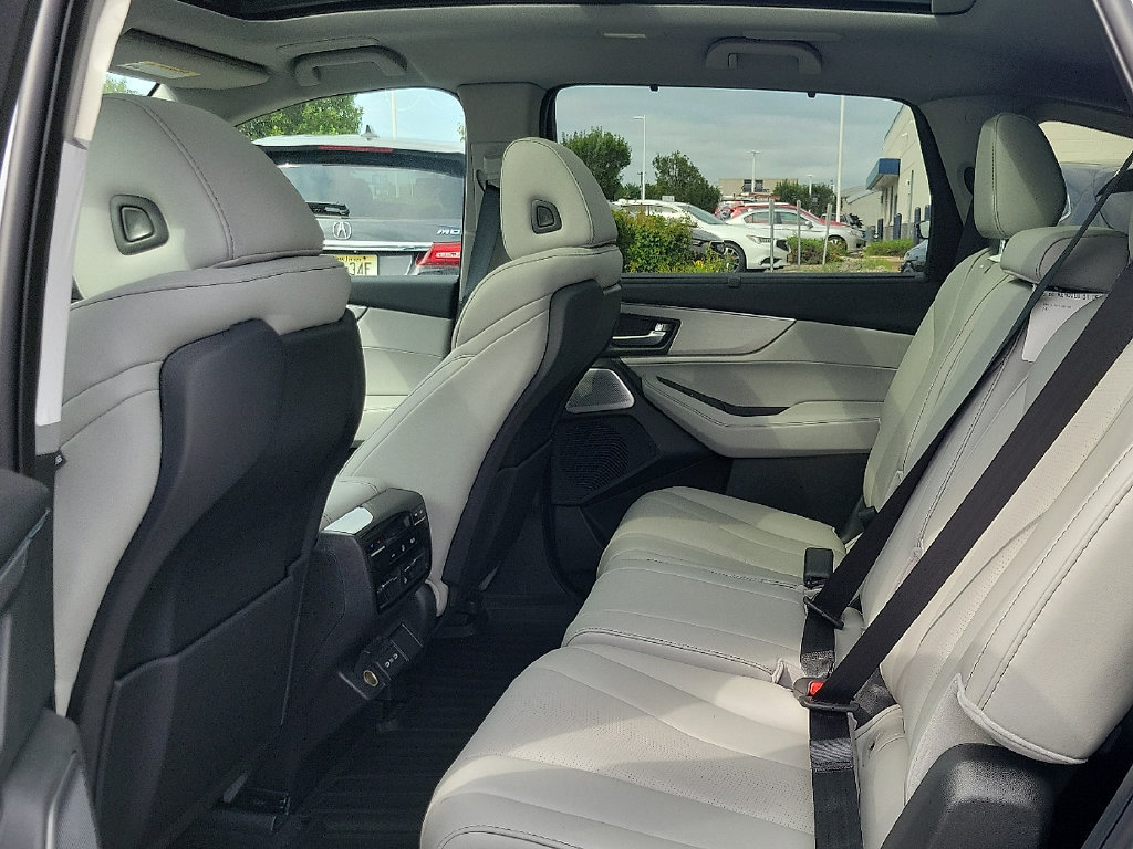 New 2026 Acura MDX w/ Technology Package AWD/4WD image 7