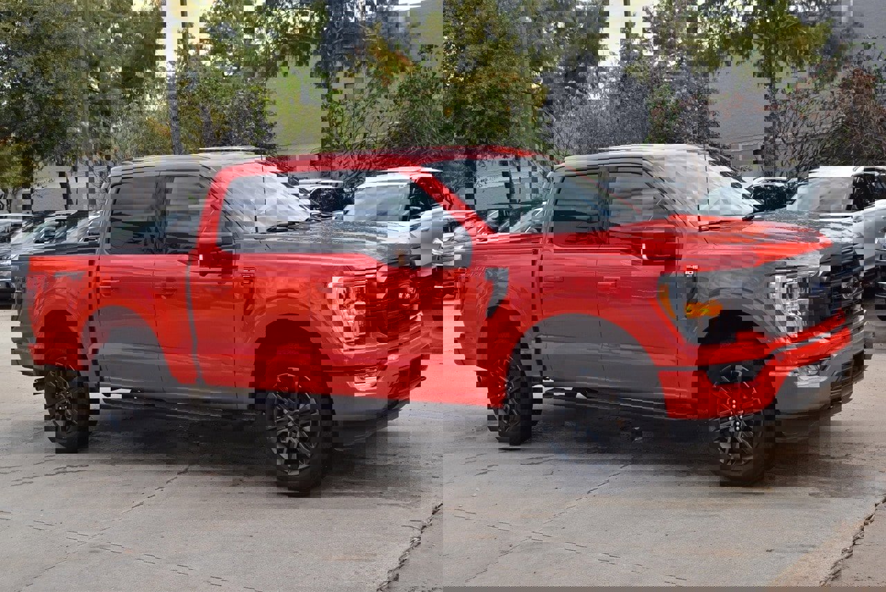 Certified 2022 Ford F150 XLT w/ Equipment Group 302A High image 5