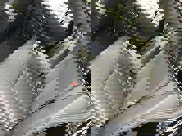 New 2025 Toyota Prius Plug-In Hybrid image 10