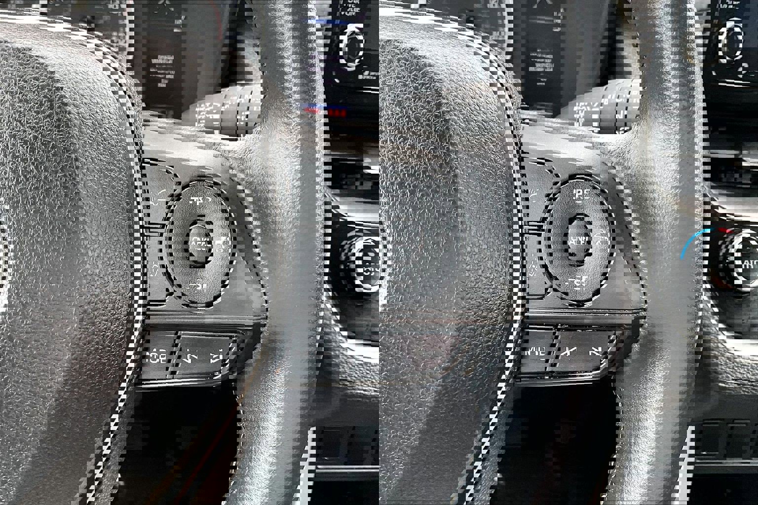 Used 2022 Toyota Corolla Cross LE w/ Moonroof Package image 18