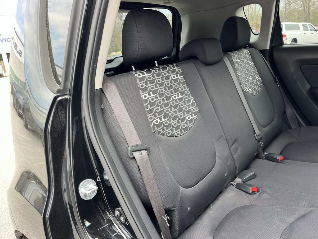 Used 2011 Kia Soul + w/ Audio Pkg image 20