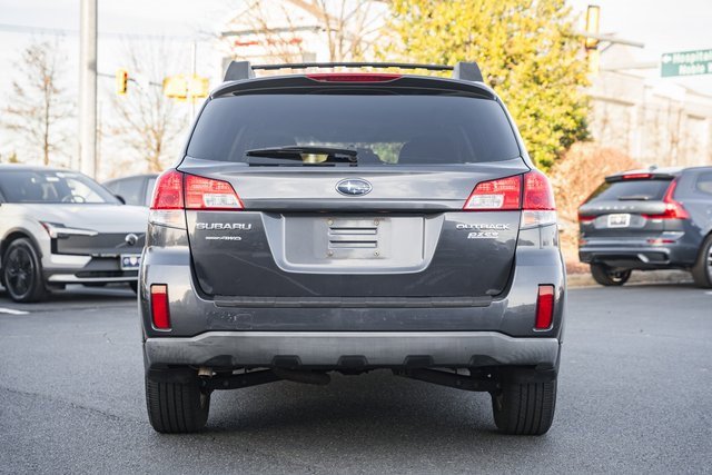 Used 2010 Subaru Outback 2.5i Premium image 5