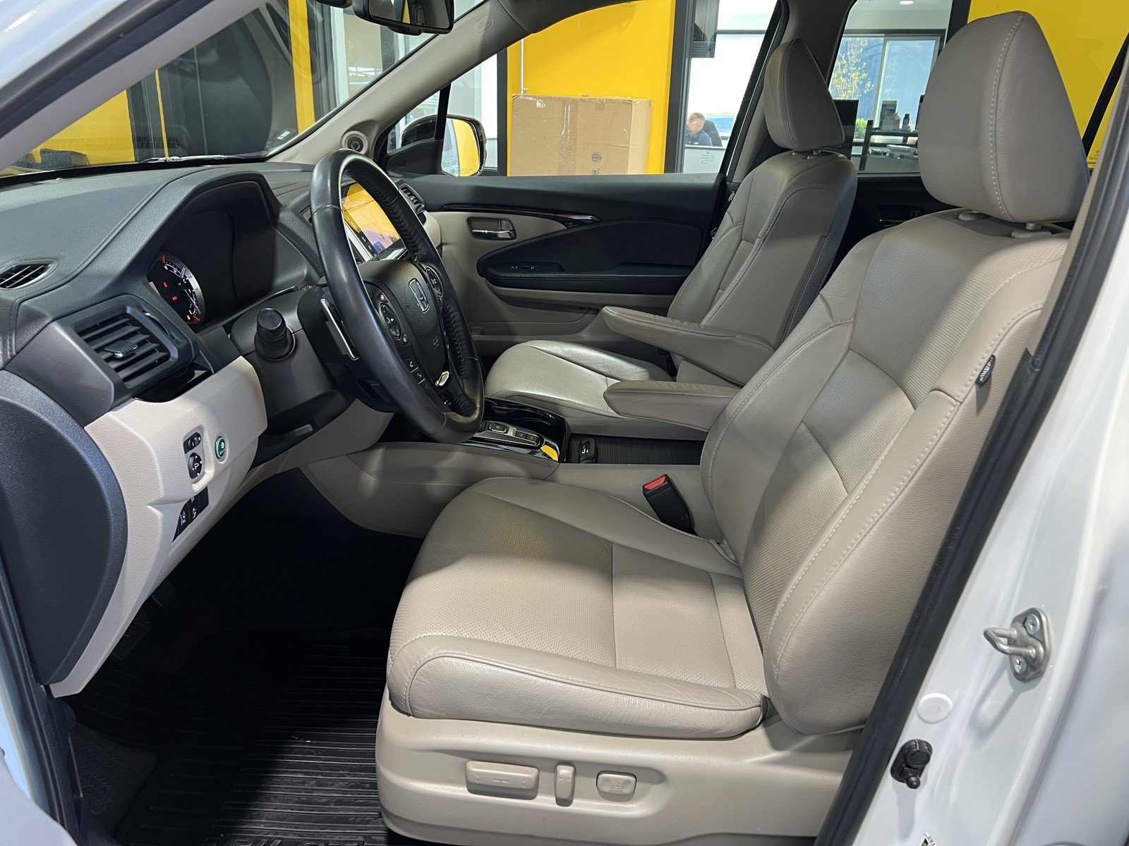 Used 2017 Honda Pilot Elite image 15