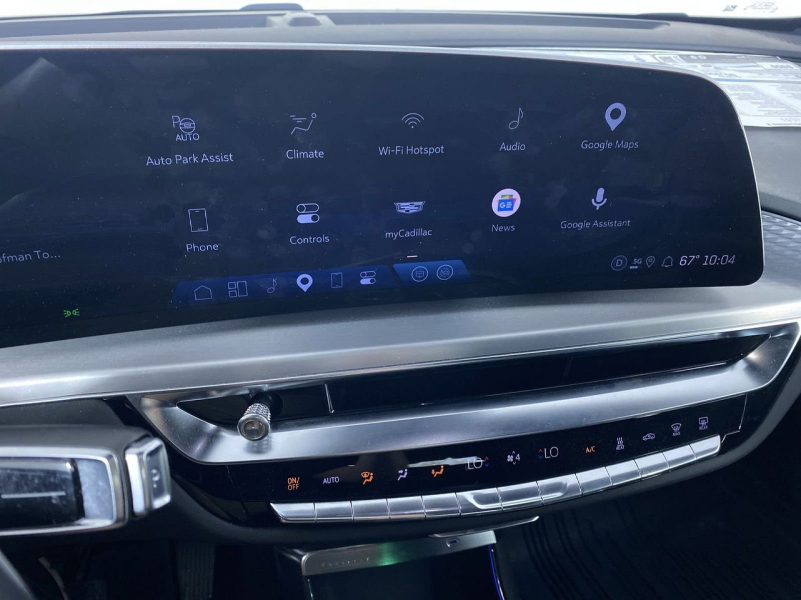 New 2025 Cadillac Lyriq Luxury w/ LPO, Floor Liner Package AWD/4WD image 5