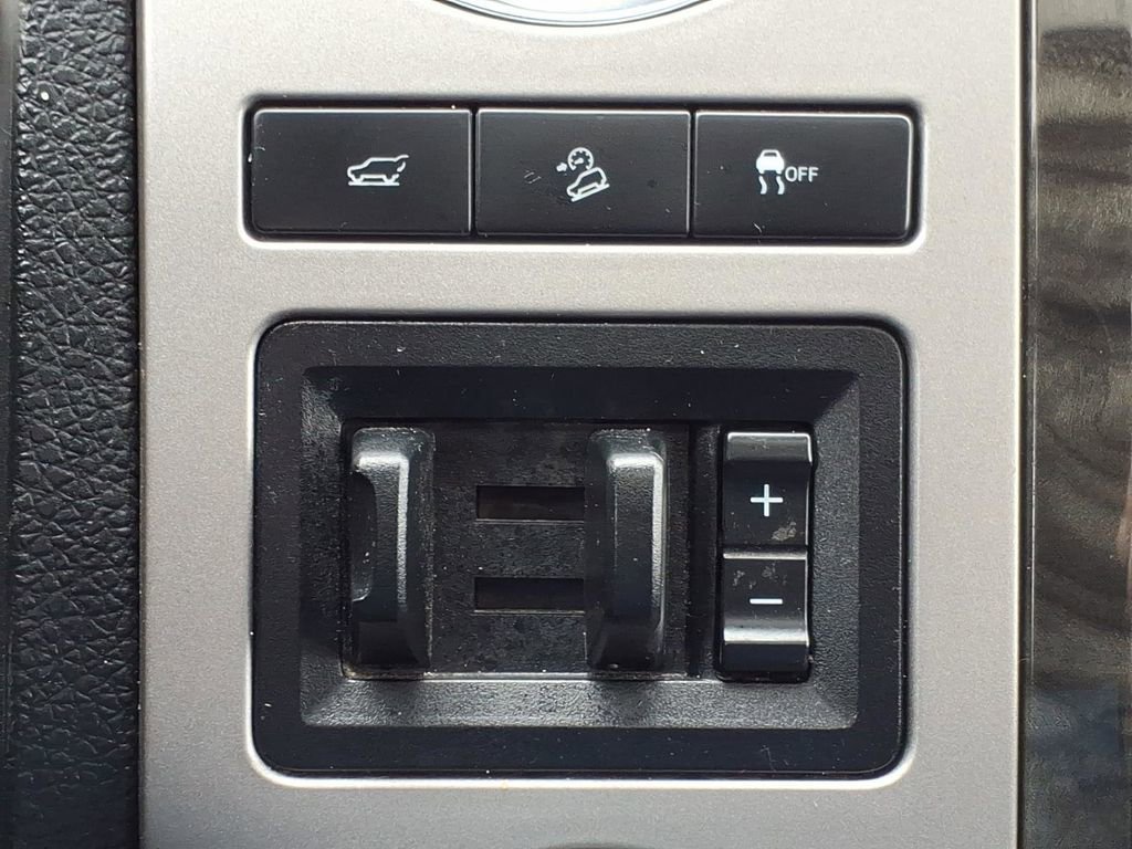 Used 2017 Ford Expedition EL Limited image 20