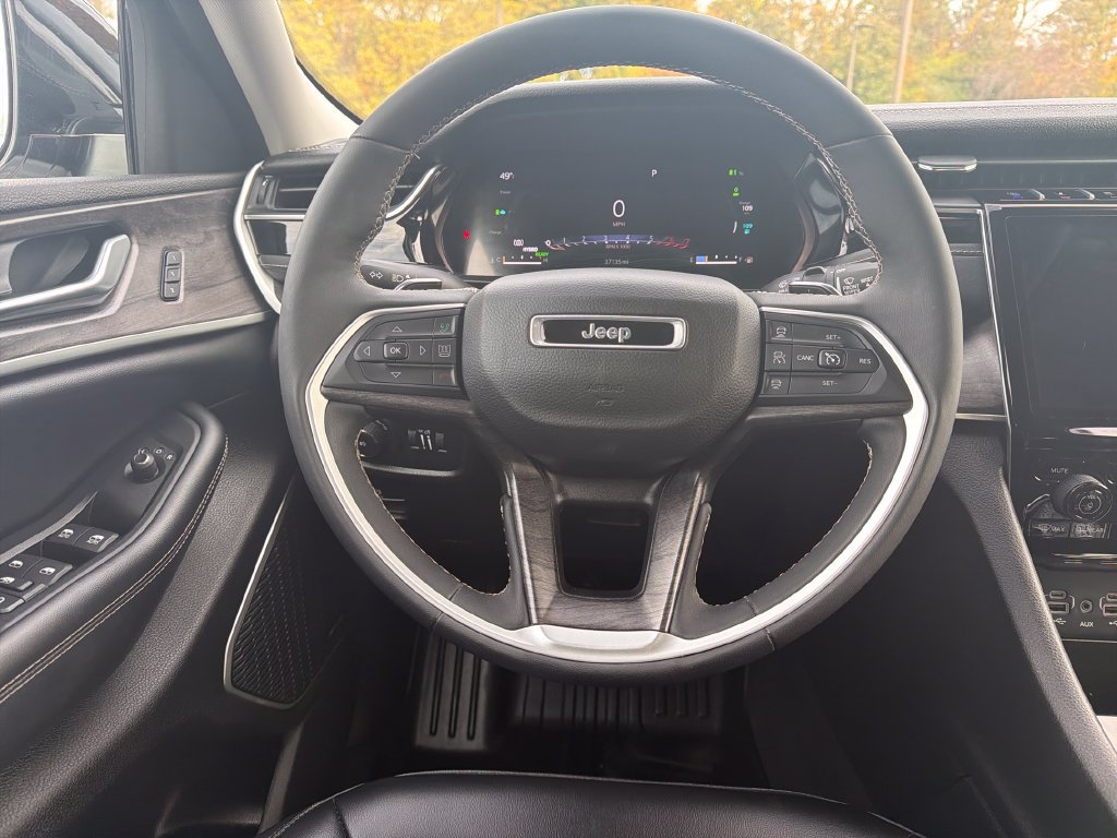 Used 2023 Jeep Grand Cherokee 4WD 4xe image 14