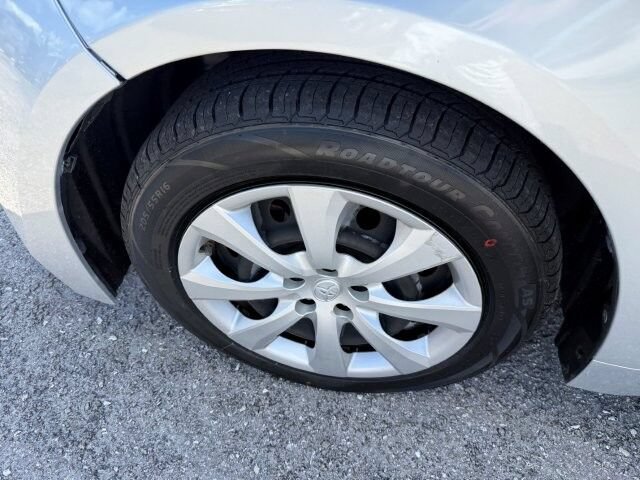 Used 2022 Toyota Corolla LE FWD image 7